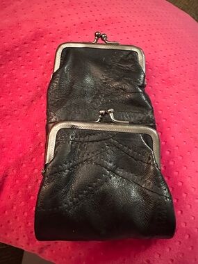 Black Leather Double Kiss-Lock Coin Purse - Women's Cosmetic Accessory